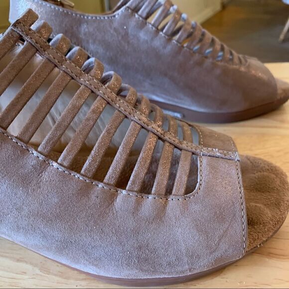 Walking Cradles Karina Slingback Sandals Cipria Metallic Suede 8.5W Not Worn - Picture 7 of 9